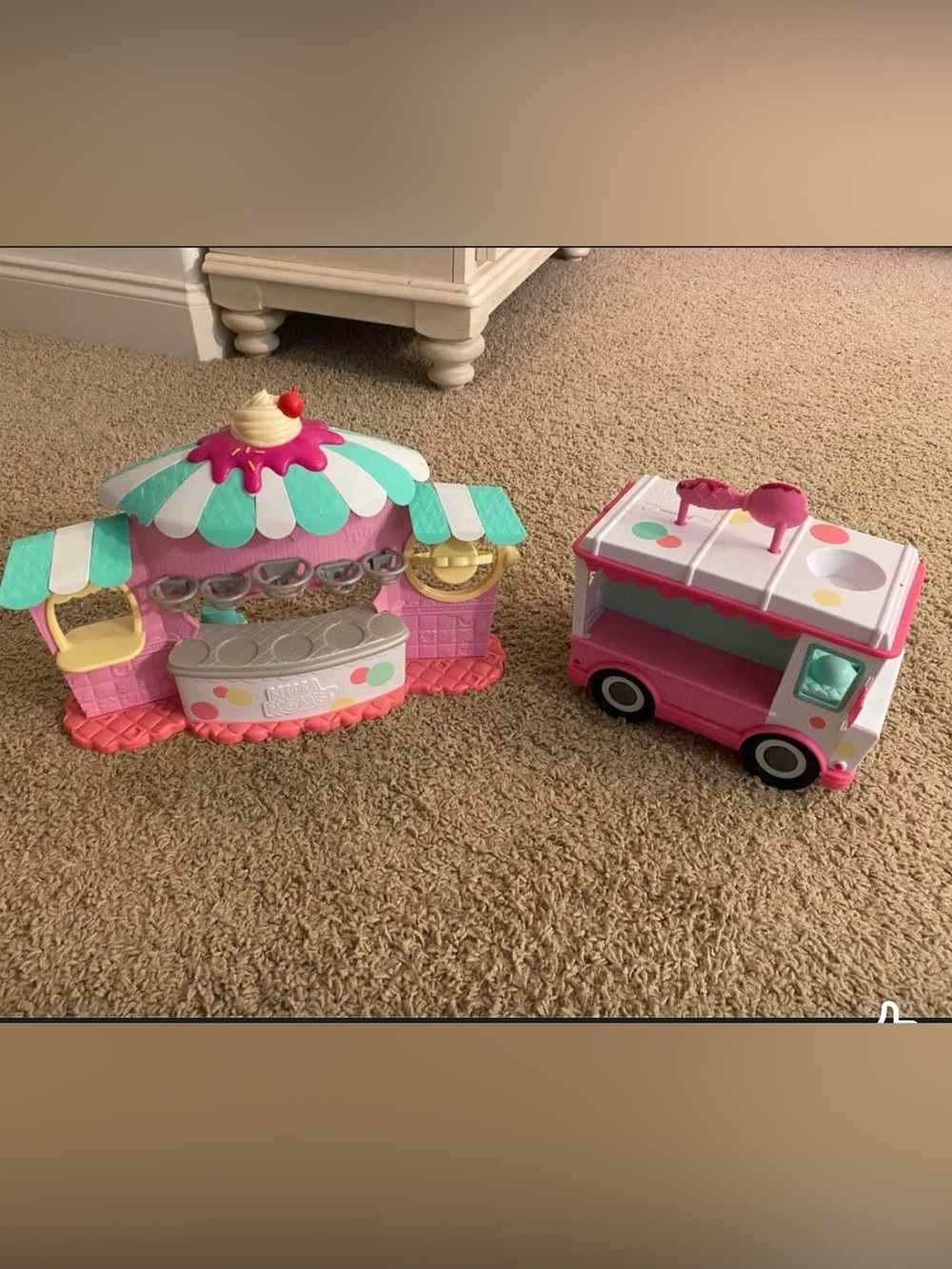 Num Noms Ice Cream Truck & Stand